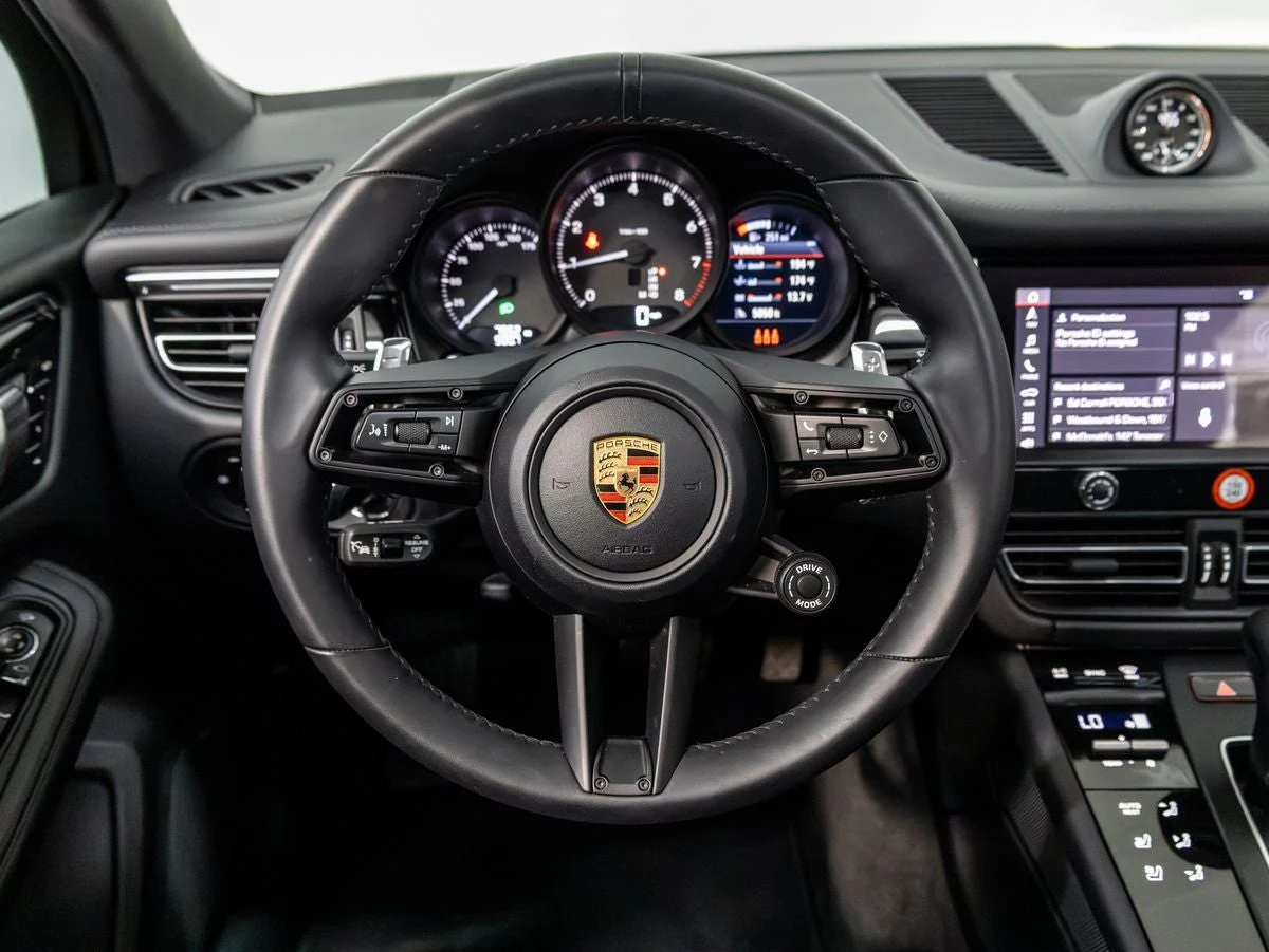 2026 Porsche Macan (95B), 18/20