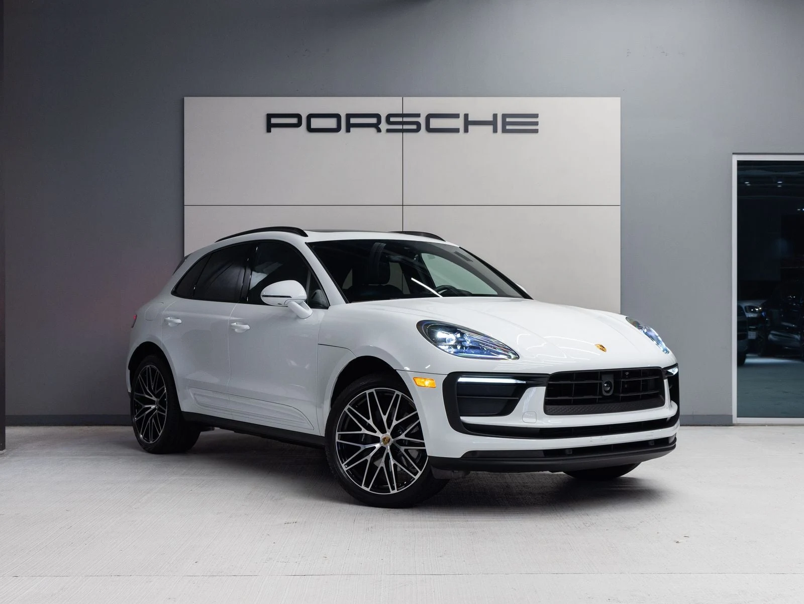 2026 Porsche Macan (95B), 9/20