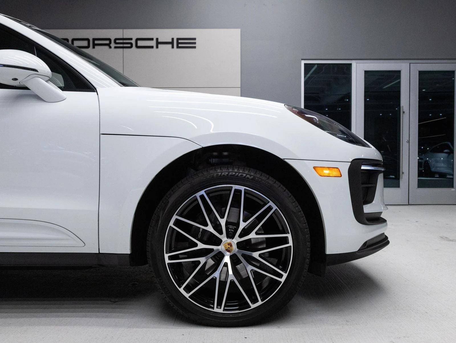 2026 Porsche Macan (95B), 11/20