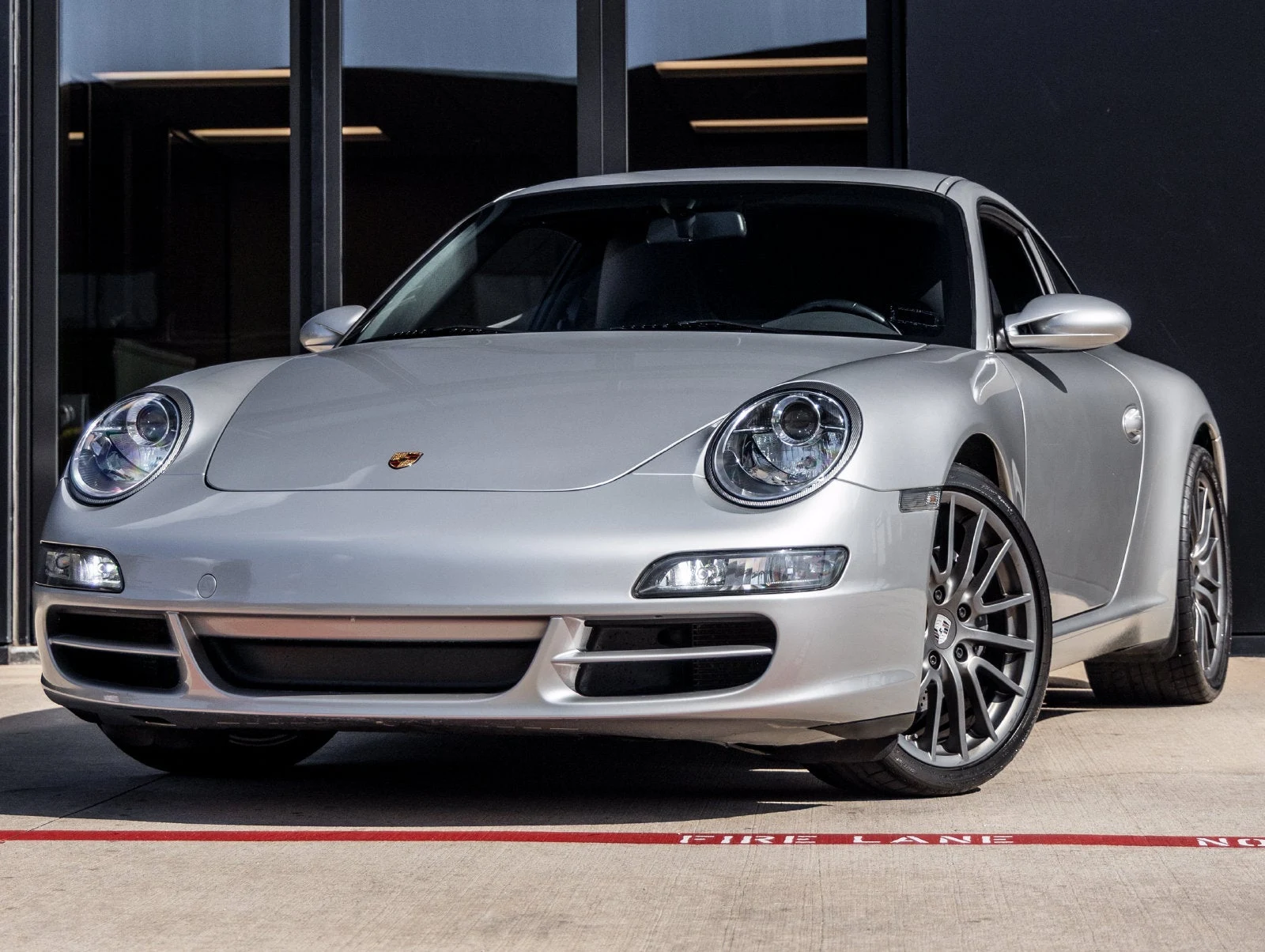 Porsche 911 Carrera (997.1) · Arctic Silver Metallic · Indigo Auto Group