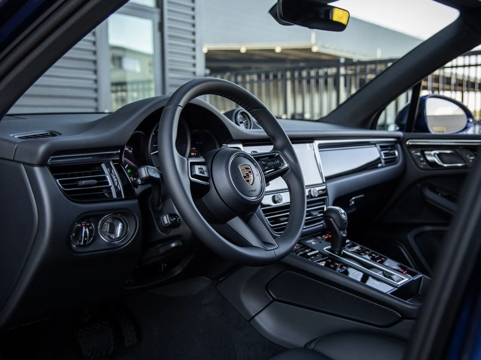 2026 Porsche Macan (95B), 4/20