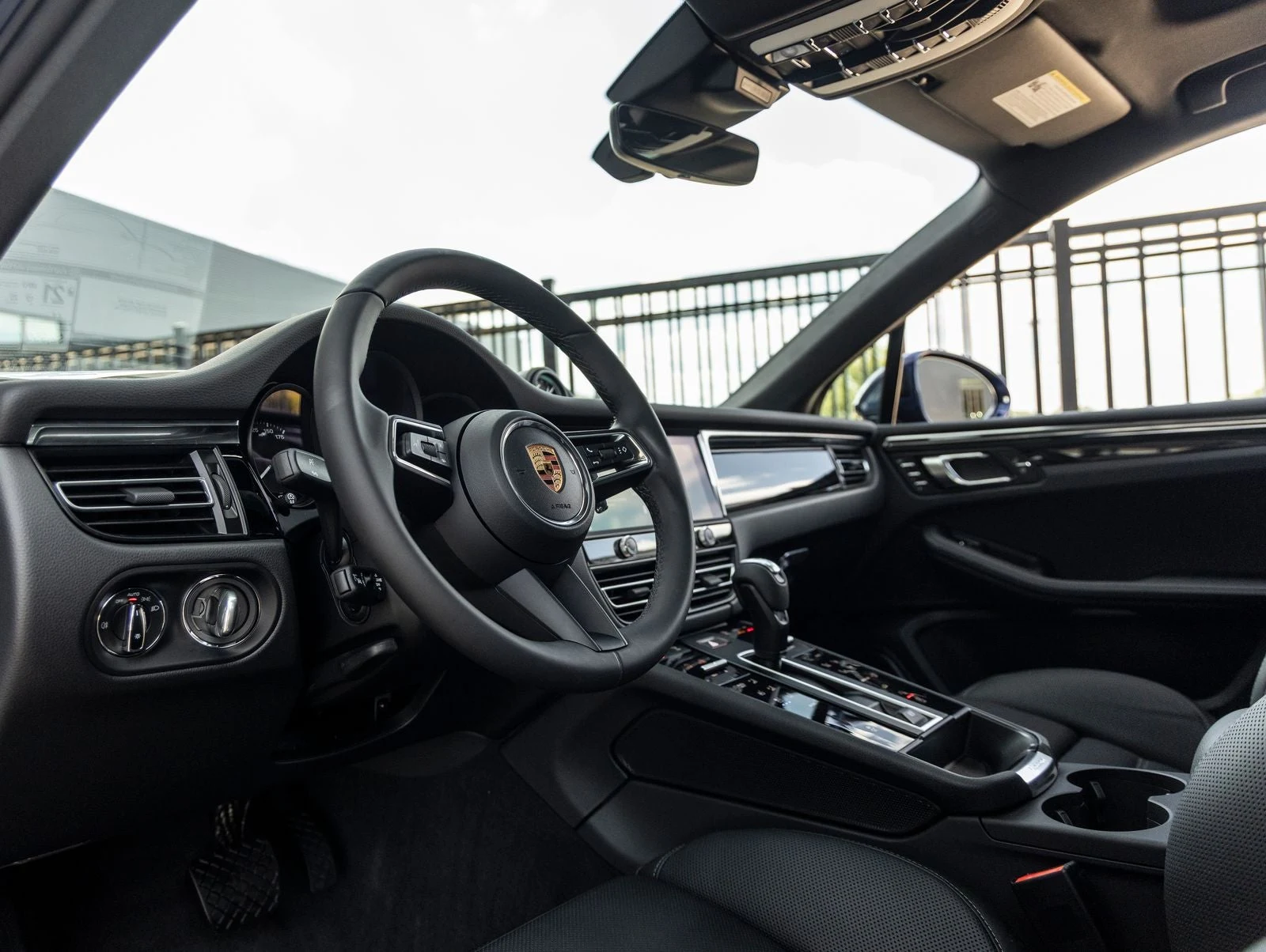 2026 Porsche Macan (95B), 4/20