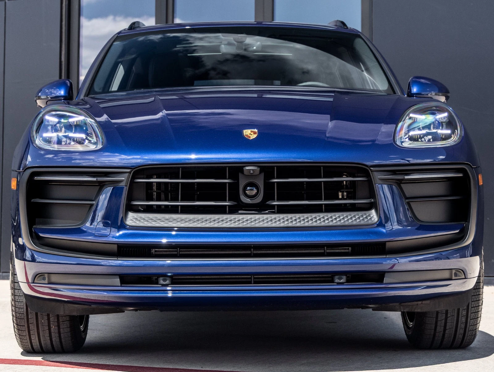 2026 Porsche Macan (95B), 8/20