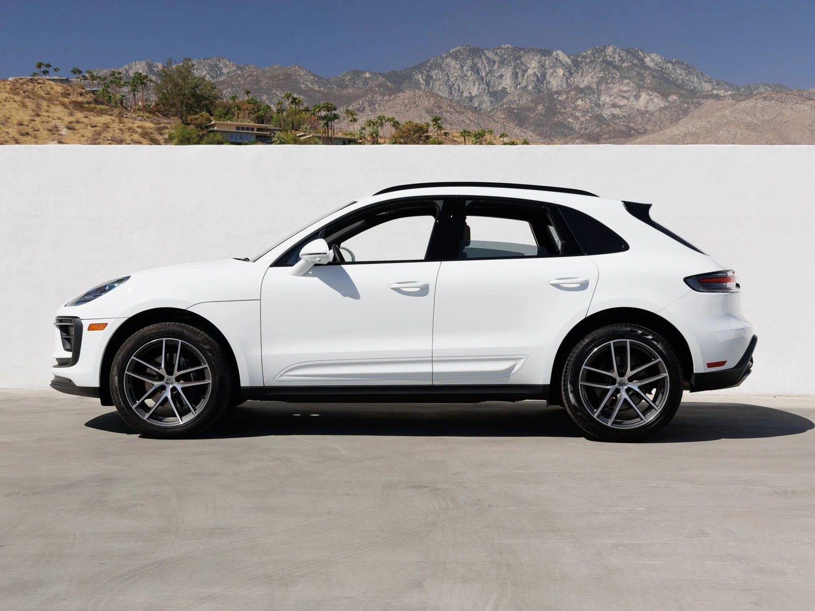 2026 Porsche Macan (95B), 2/20