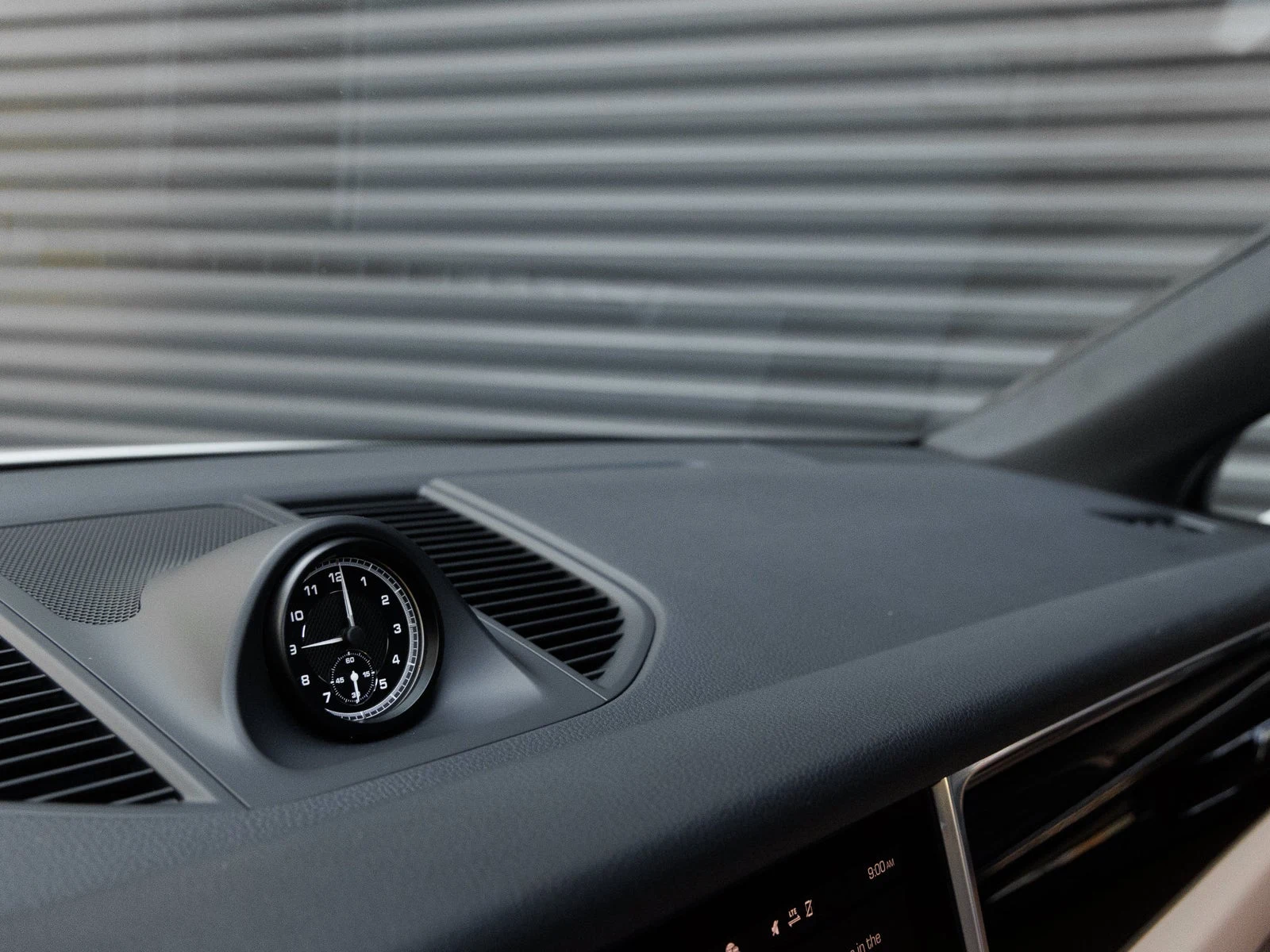 2026 Porsche Macan (95B), 19/20