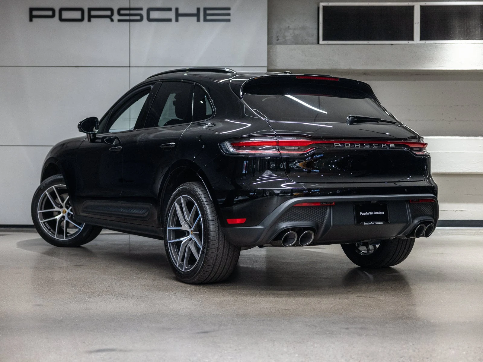 2026 Porsche Macan (95B), 3/20