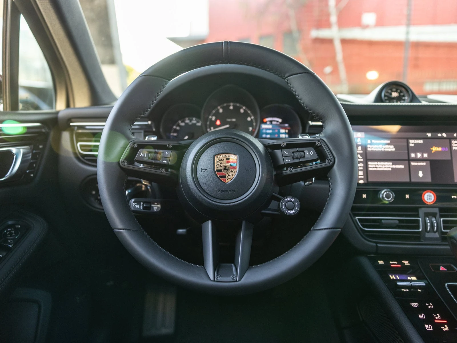 2026 Porsche Macan (95B), 6/20