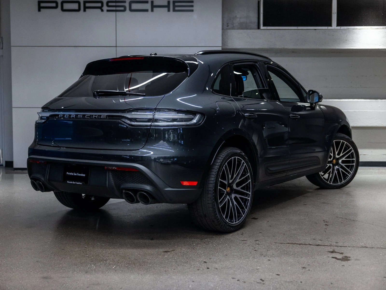 2026 Porsche Macan (95B), 8/20