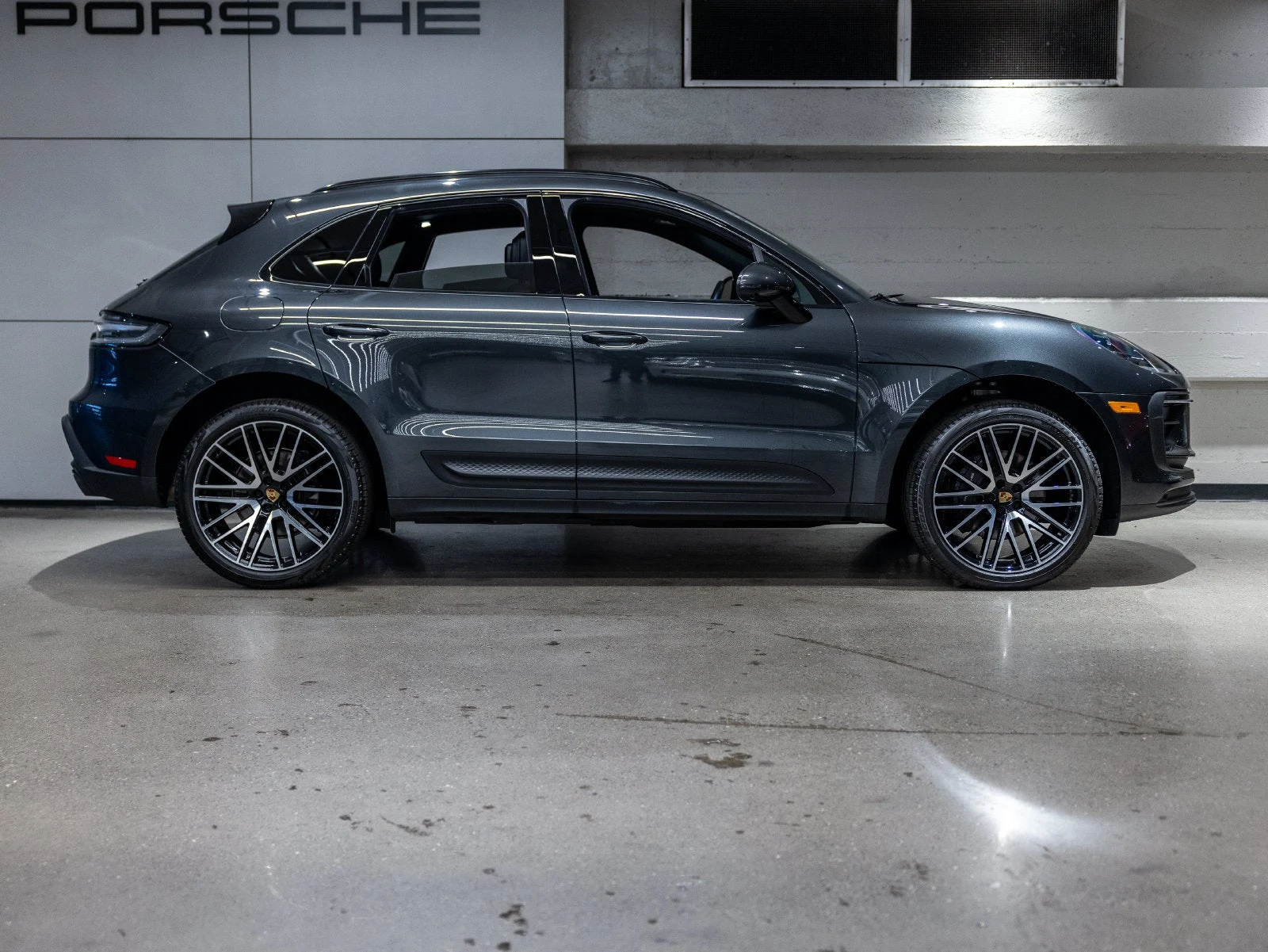 2026 Porsche Macan (95B), 9/20
