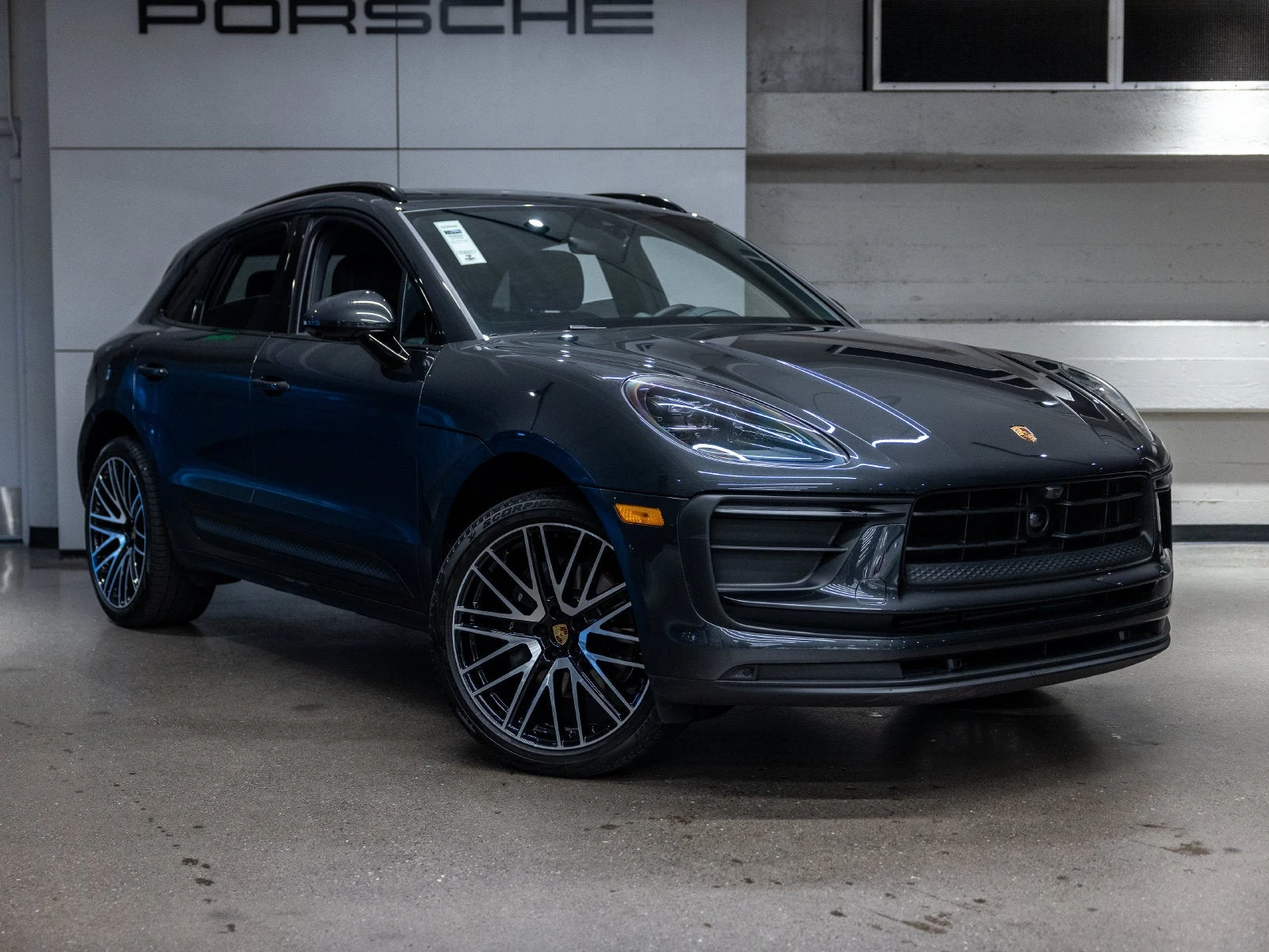2026 Porsche Macan (95B), 10/20