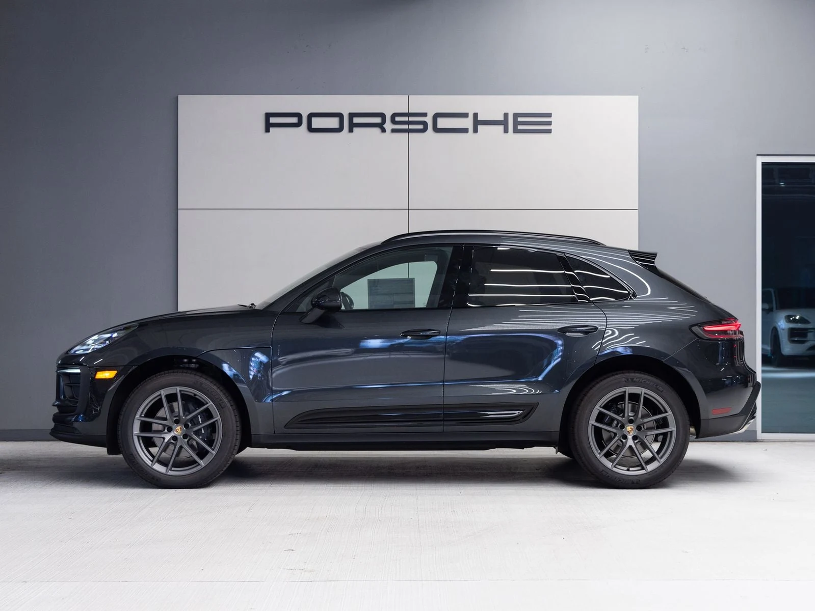 2026 Porsche Macan (95B), 2/20