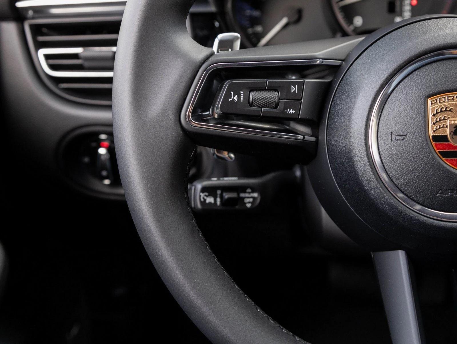 2026 Porsche Macan (95B), 15/20