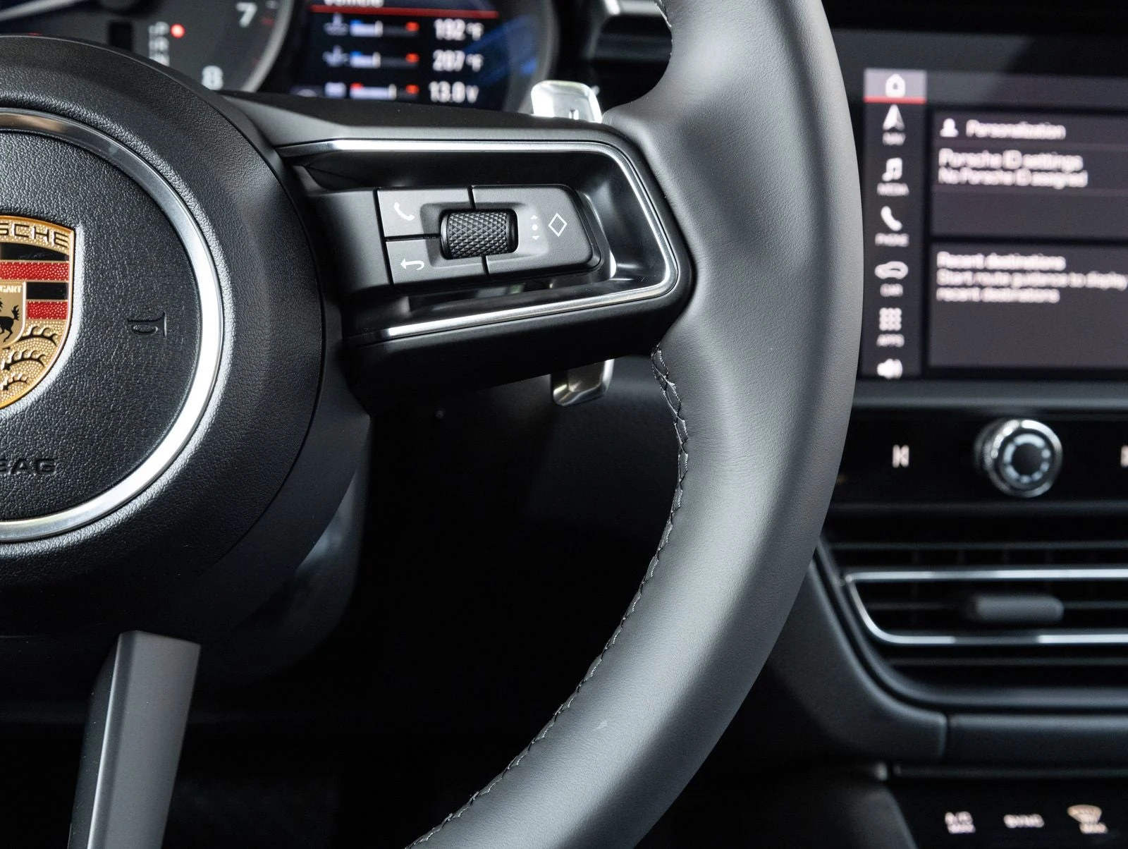 2026 Porsche Macan (95B), 16/20