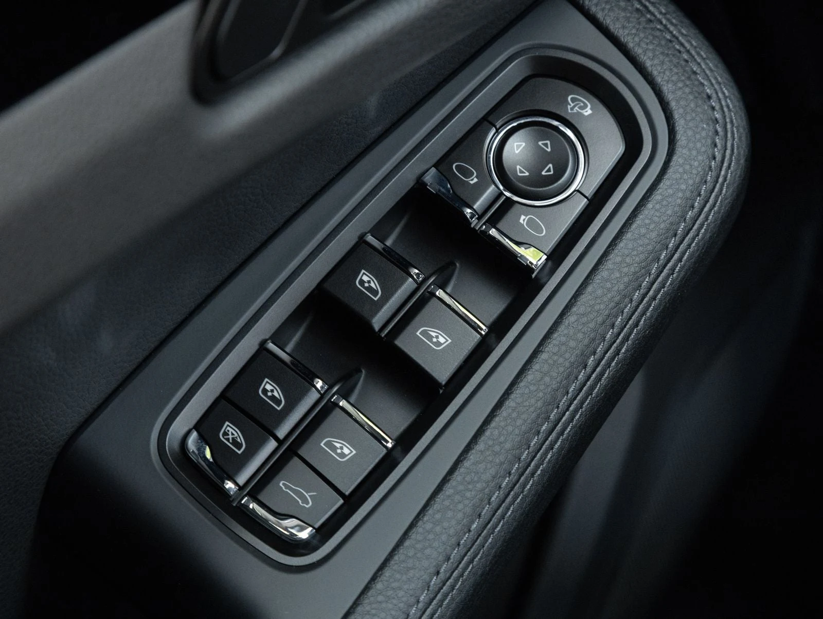 2026 Porsche Macan (95B), 19/20