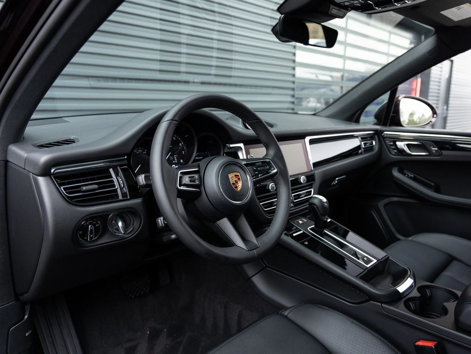 2026 Porsche Macan (95B), 4/20