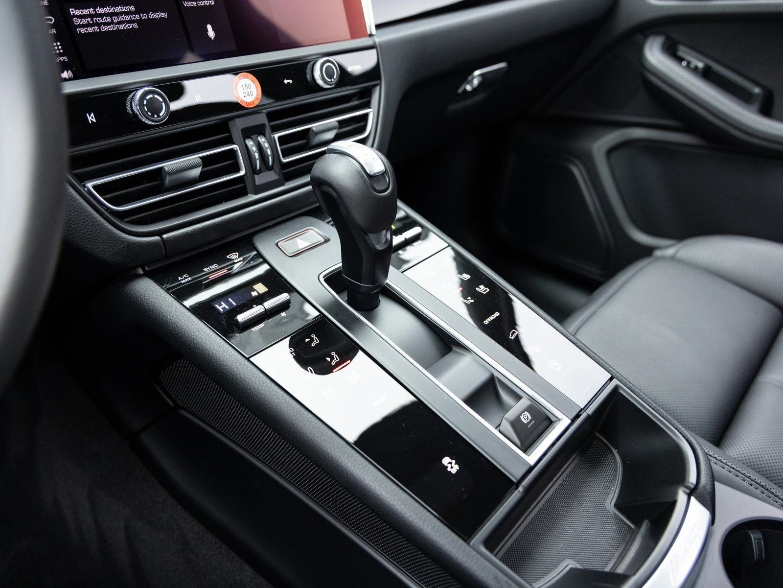 2026 Porsche Macan (95B), 17/20