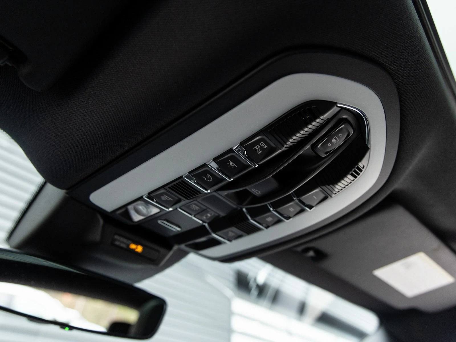 2026 Porsche Macan (95B), 19/20