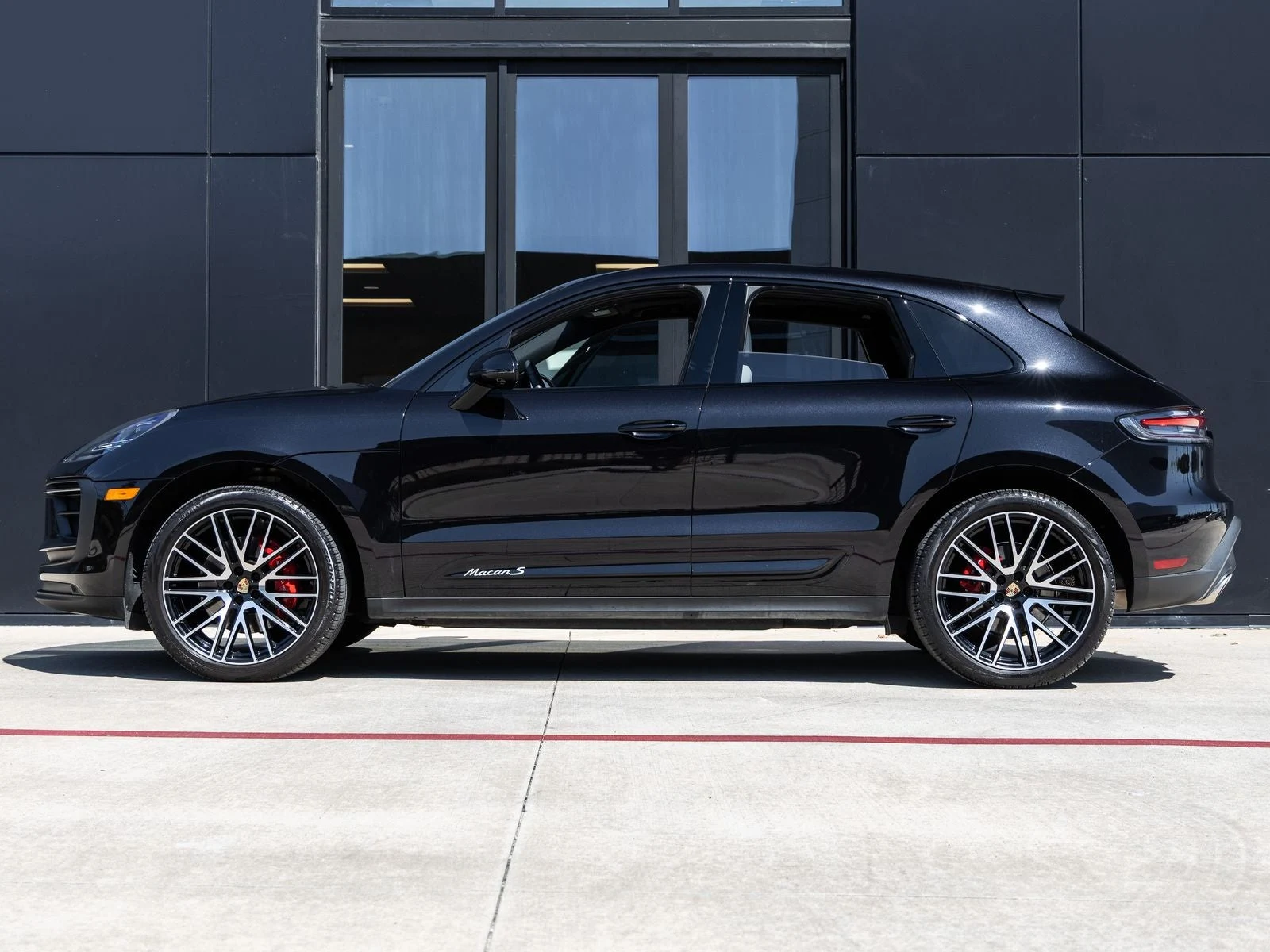 2024 Porsche Macan S (95B), 2/20