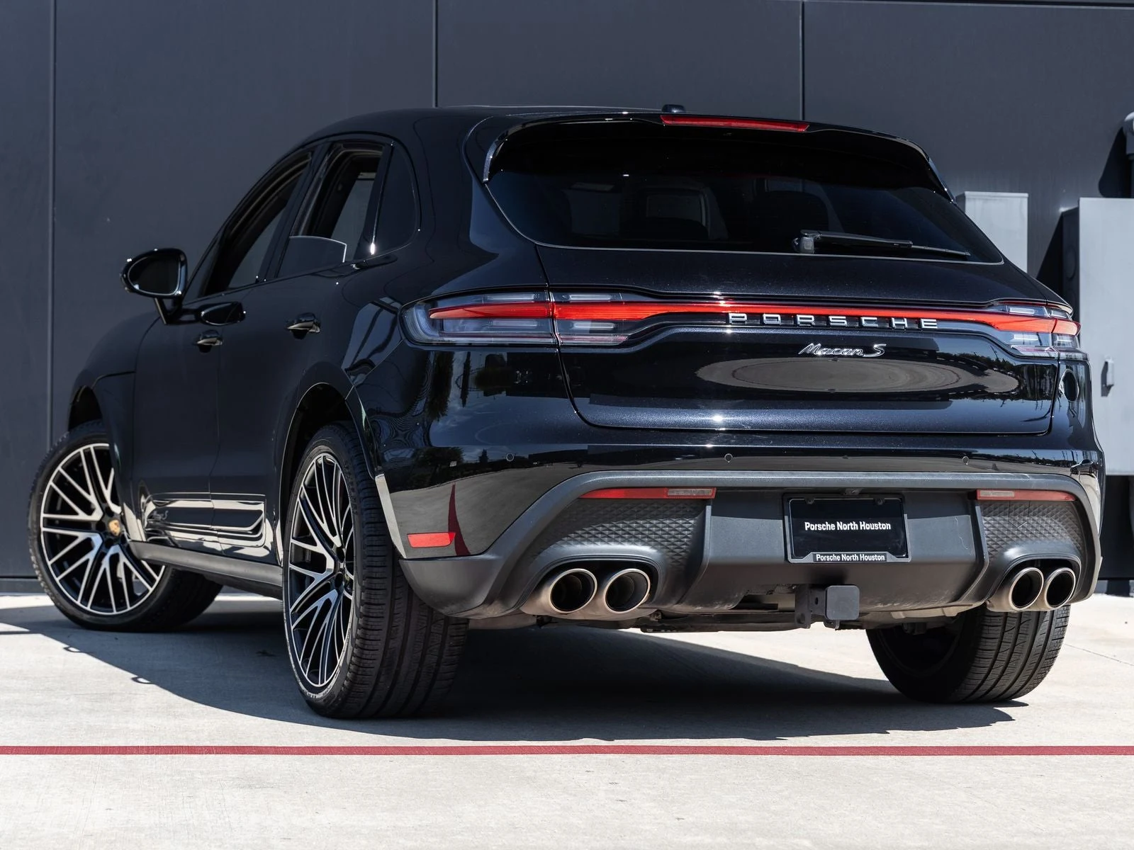 2024 Porsche Macan S (95B), 3/20