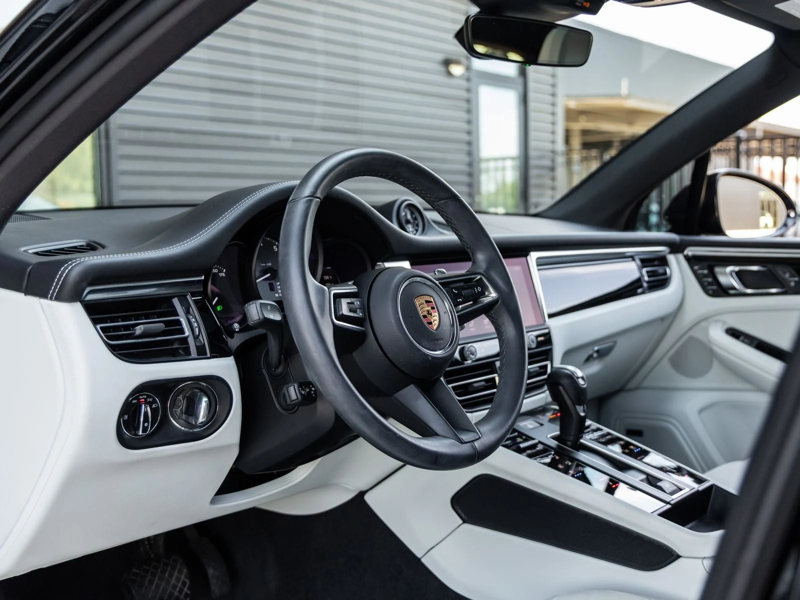 2024 Porsche Macan S (95B), 4/20