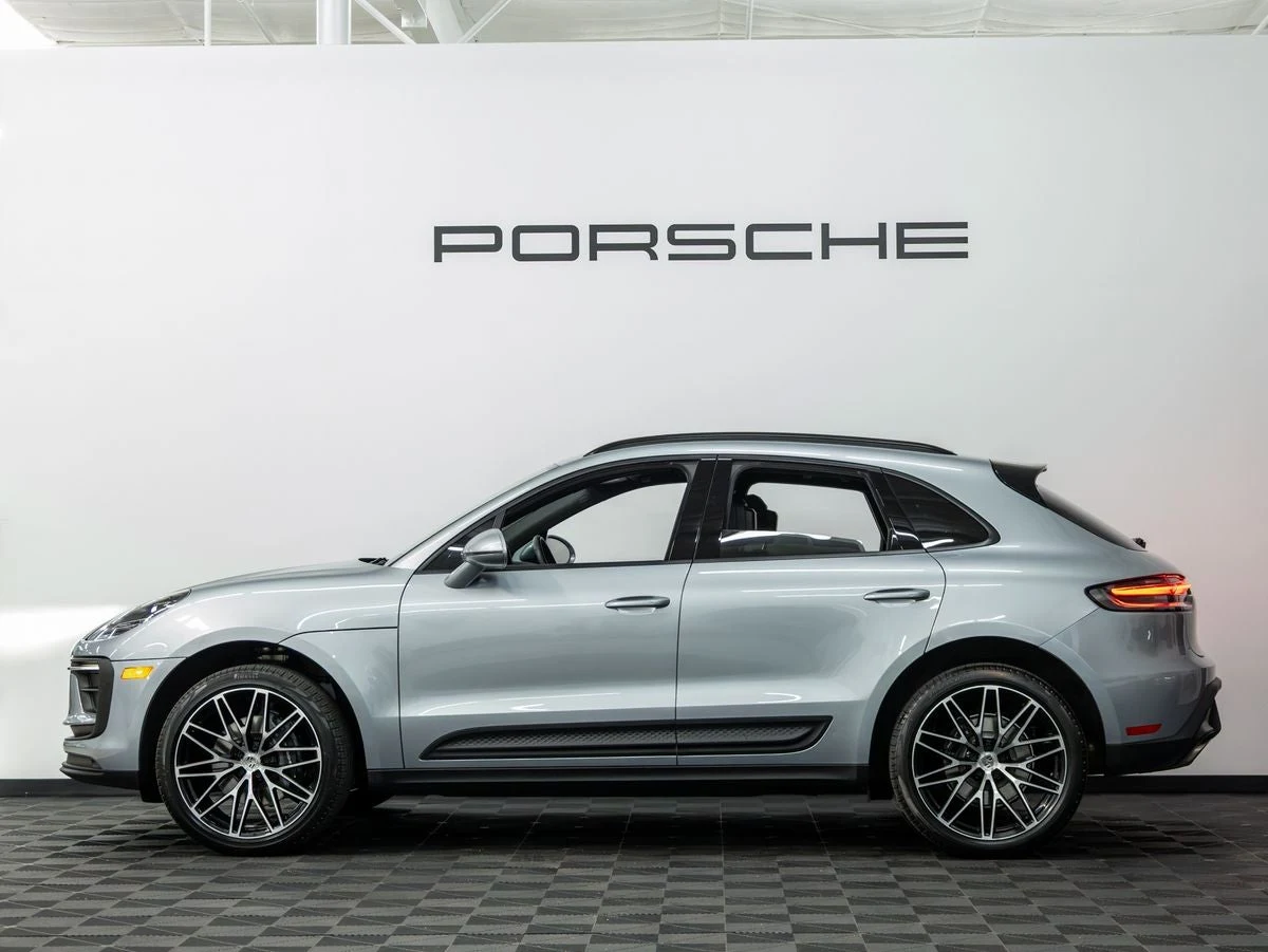 2026 Porsche Macan (95B), 2/20