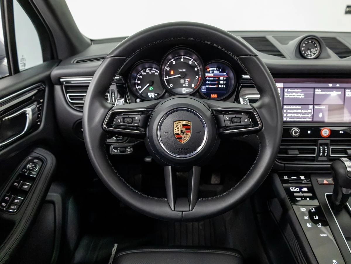 2026 Porsche Macan (95B), 17/20