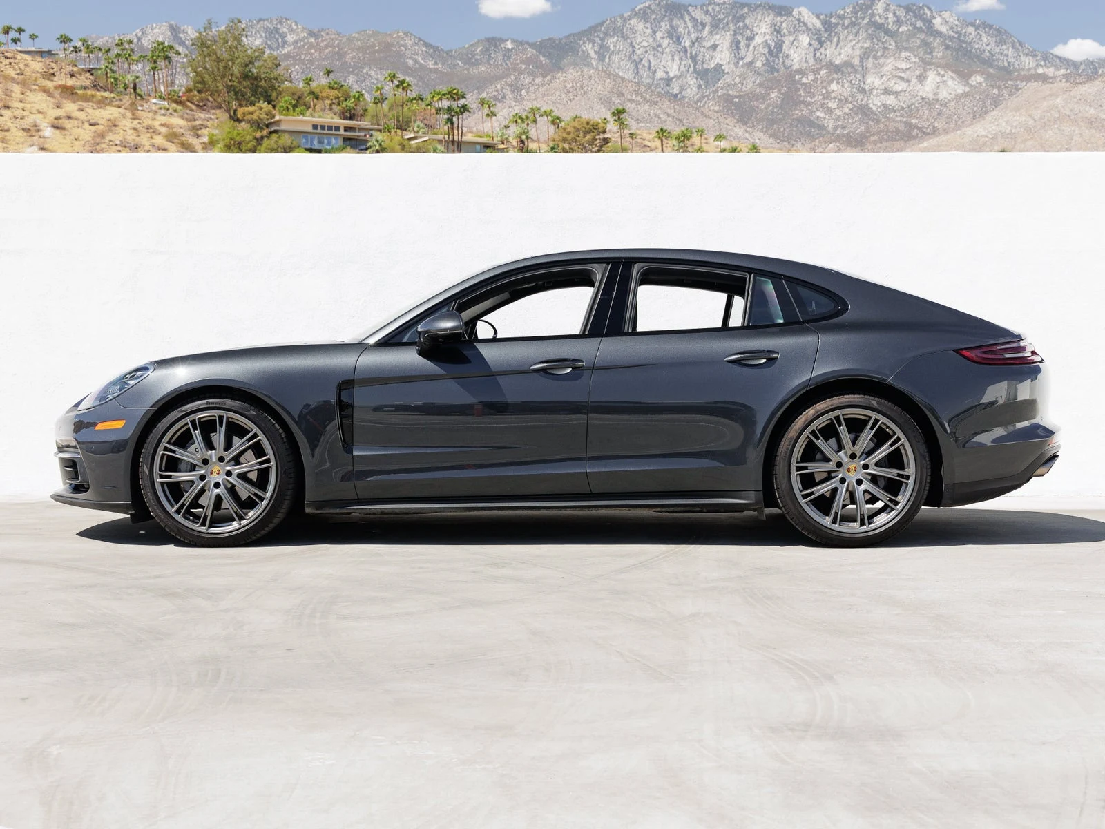 2018 Porsche Panamera 4S (971), 2/20