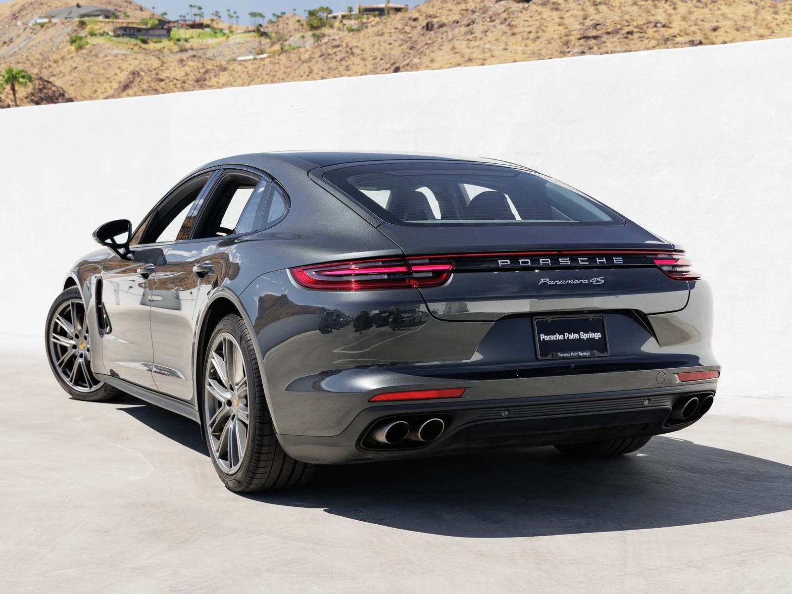 2018 Porsche Panamera 4S (971), 3/20