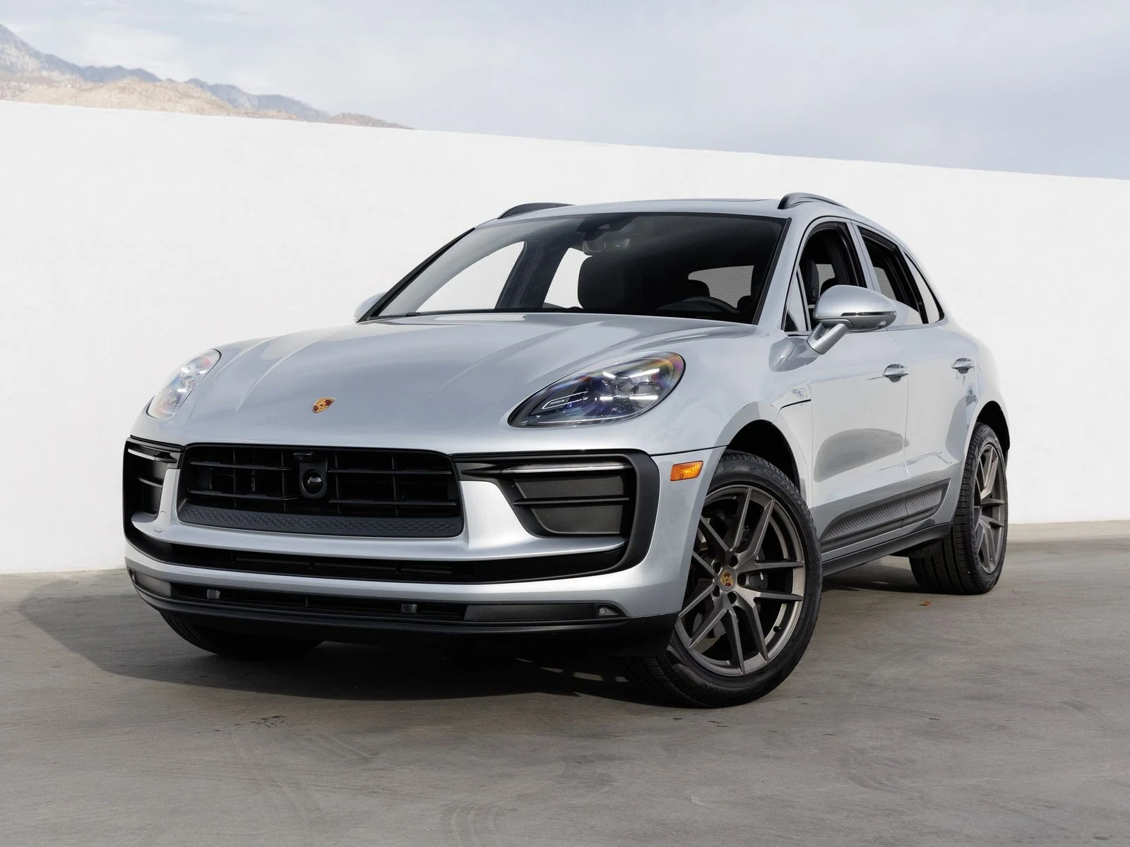 Porsche Macan (95B) · Dolomite Silver Metallic · Indigo Auto Group