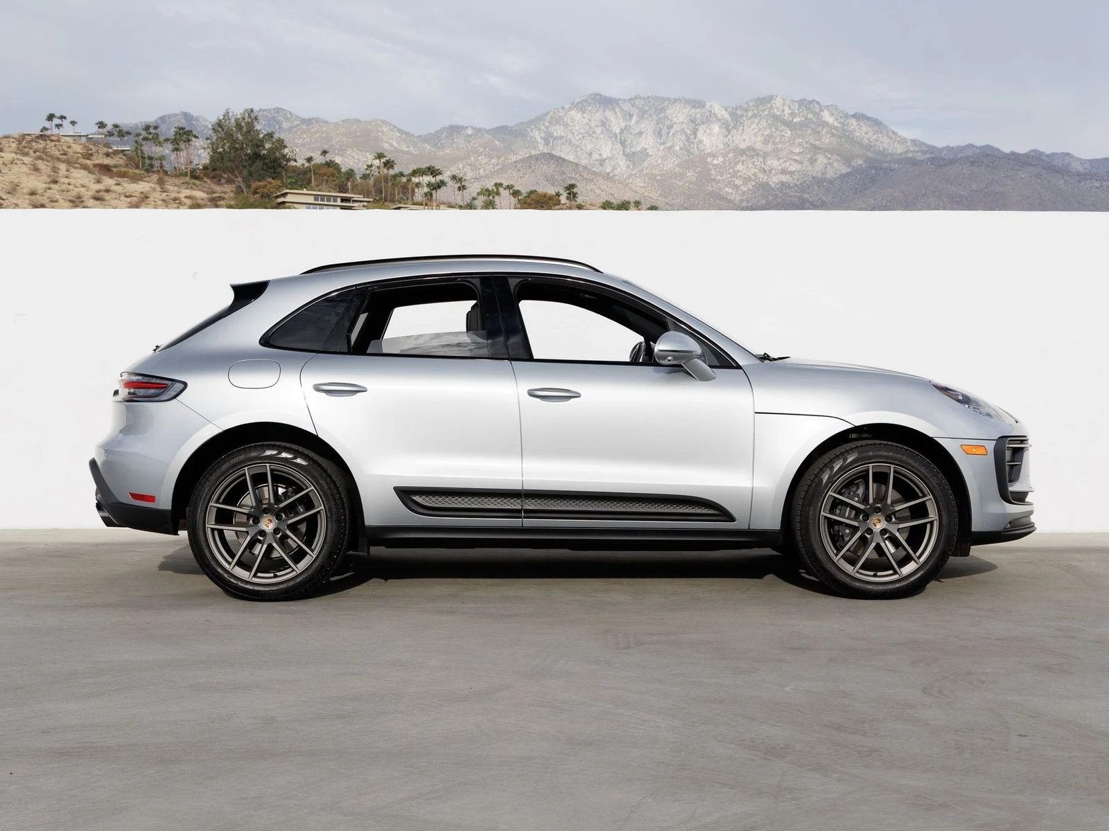 2026 Porsche Macan (95B), 8/20