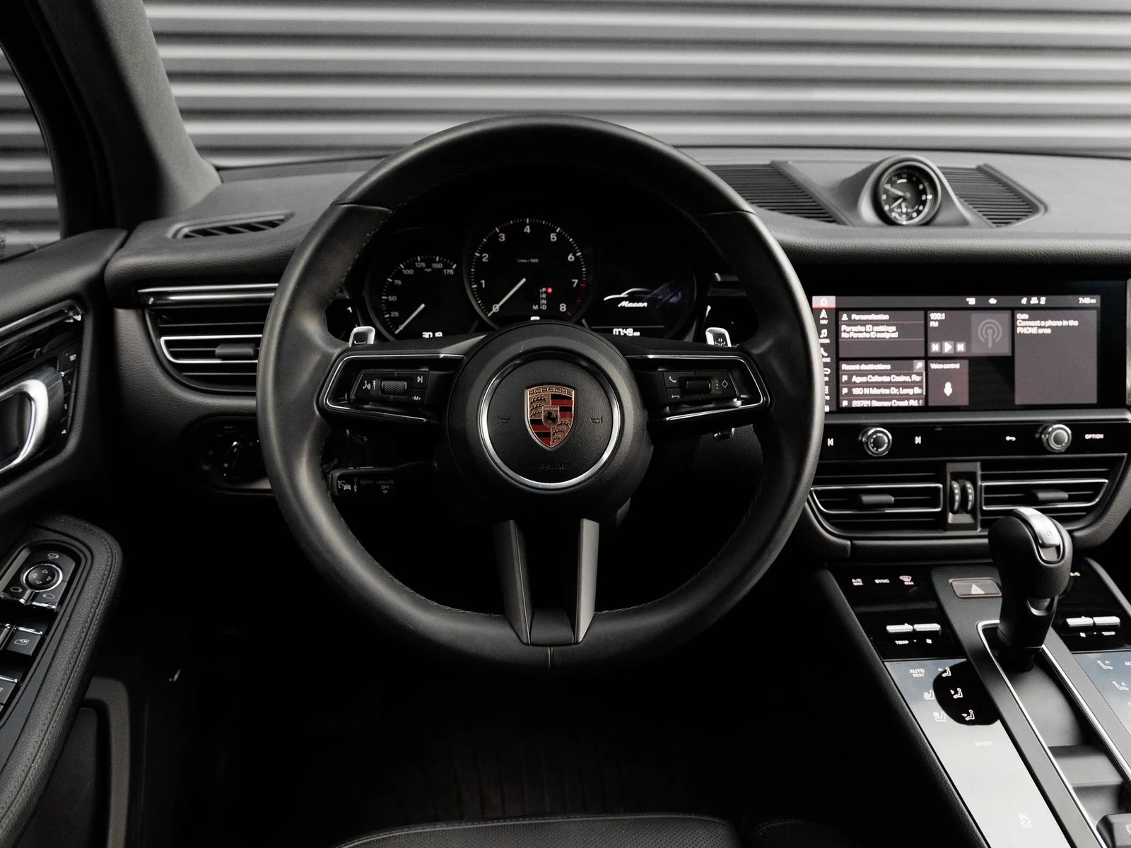 2026 Porsche Macan (95B), 17/20