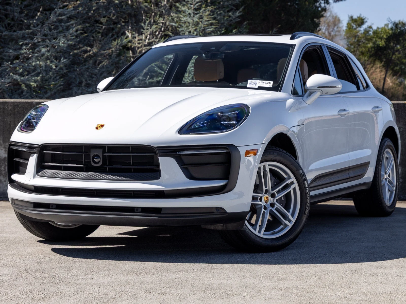 Porsche Macan (95B) · Carrara White Metallic · Indigo Auto Group