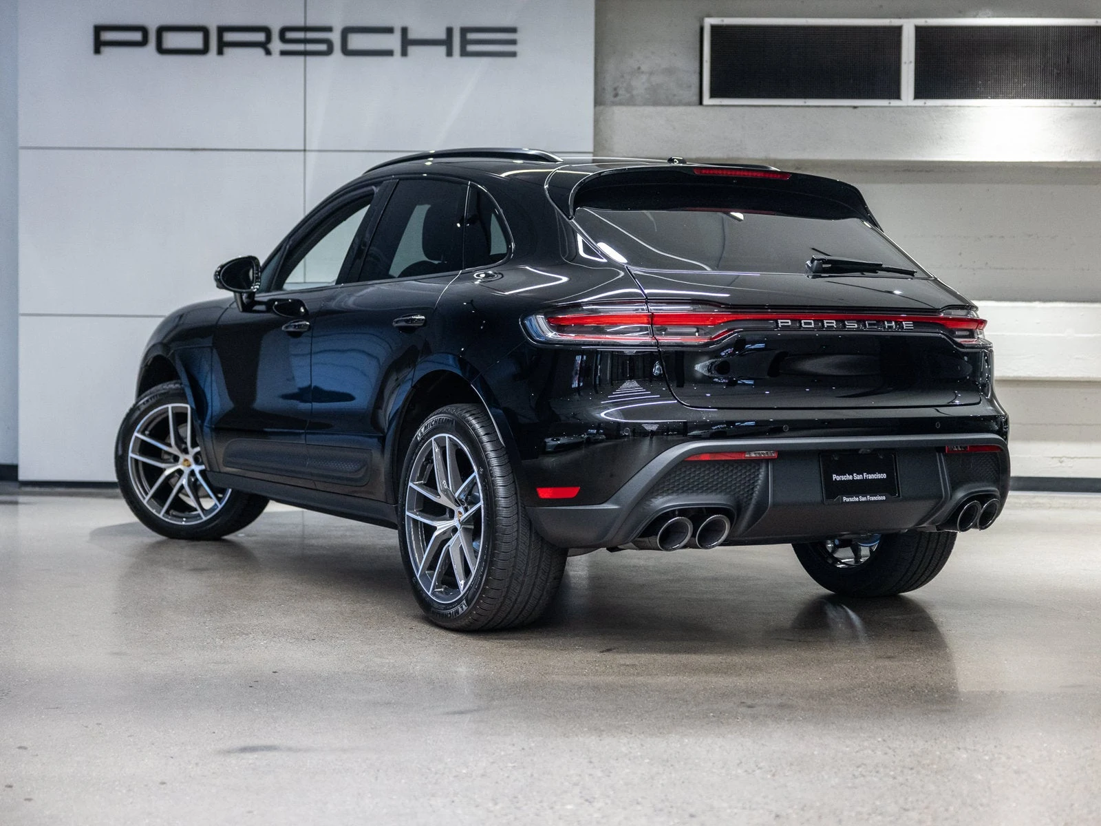 2026 Porsche Macan (95B), 3/20