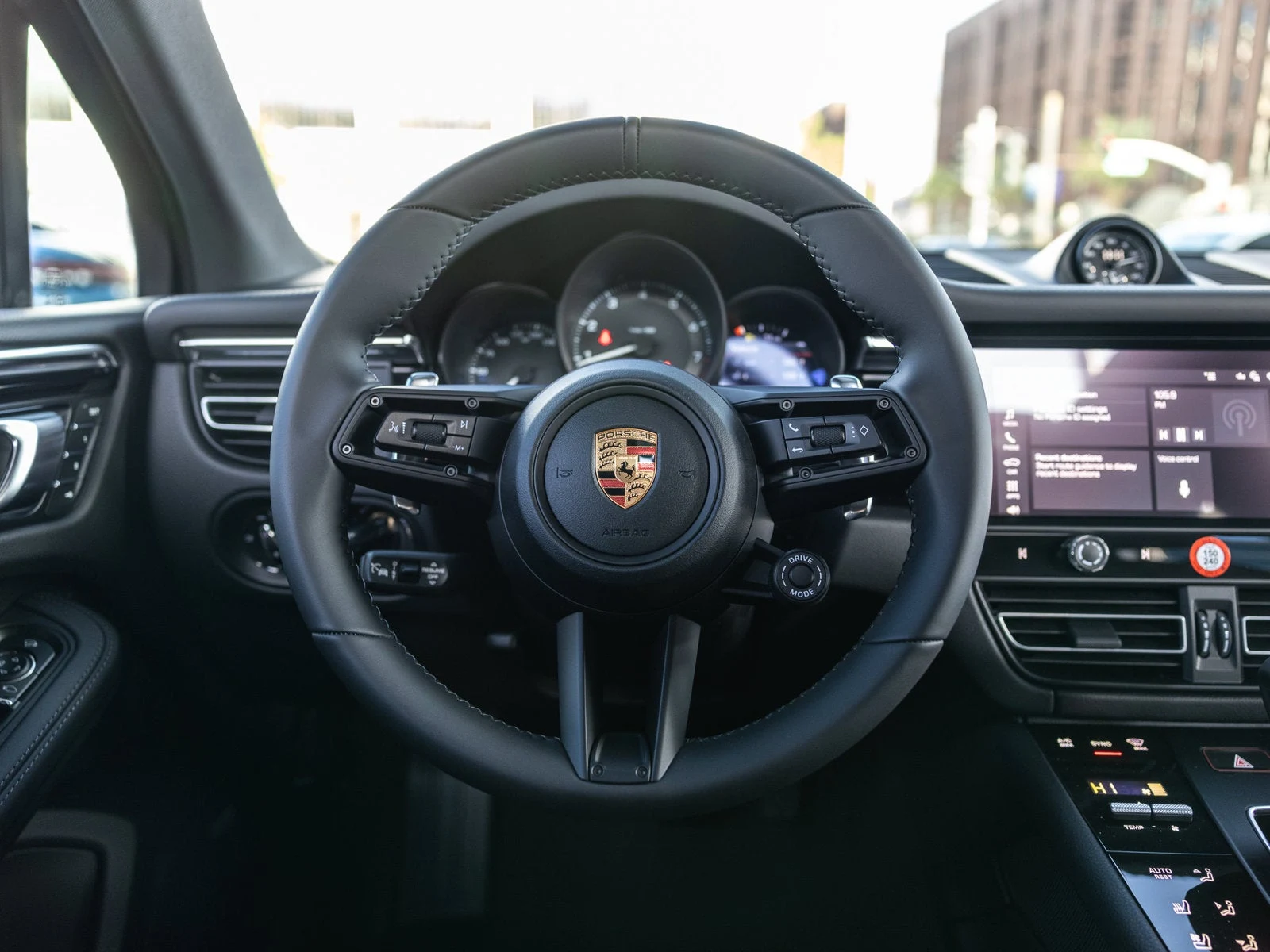 2026 Porsche Macan (95B), 6/20
