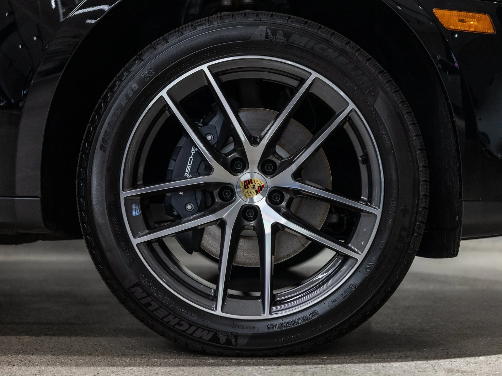 2026 Porsche Macan (95B), 19/20