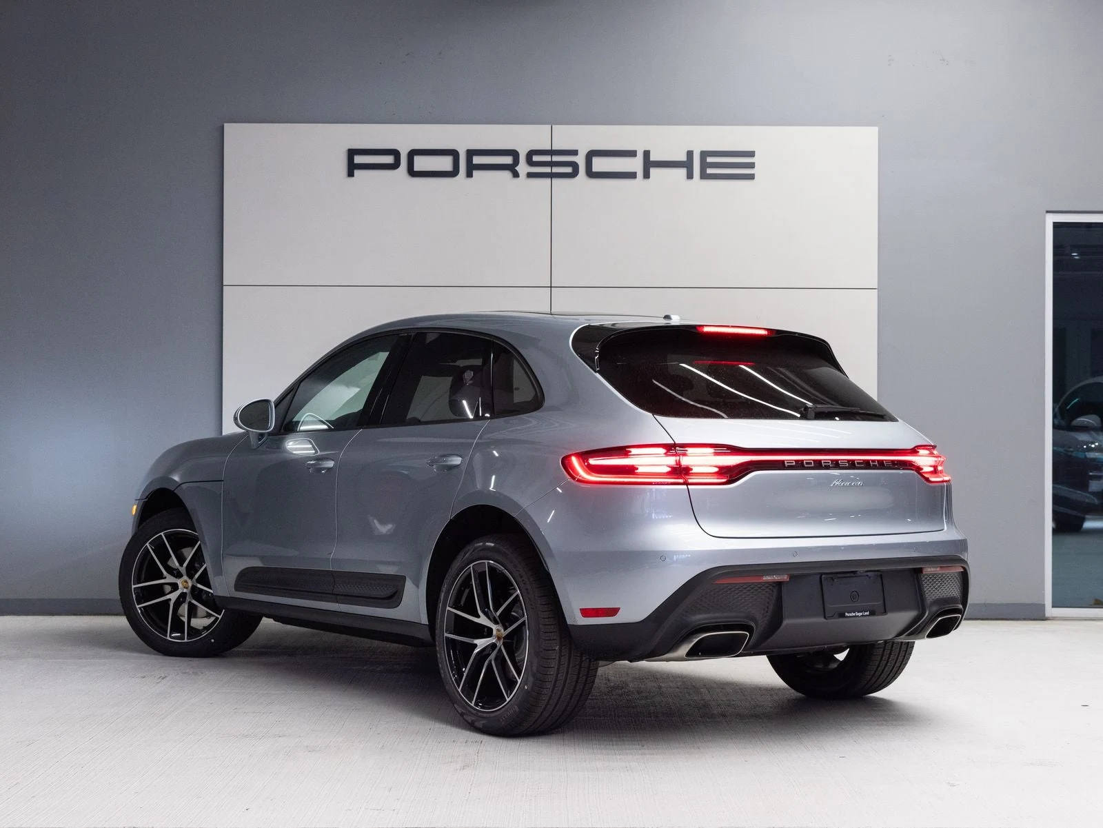 2026 Porsche Macan (95B), 3/20