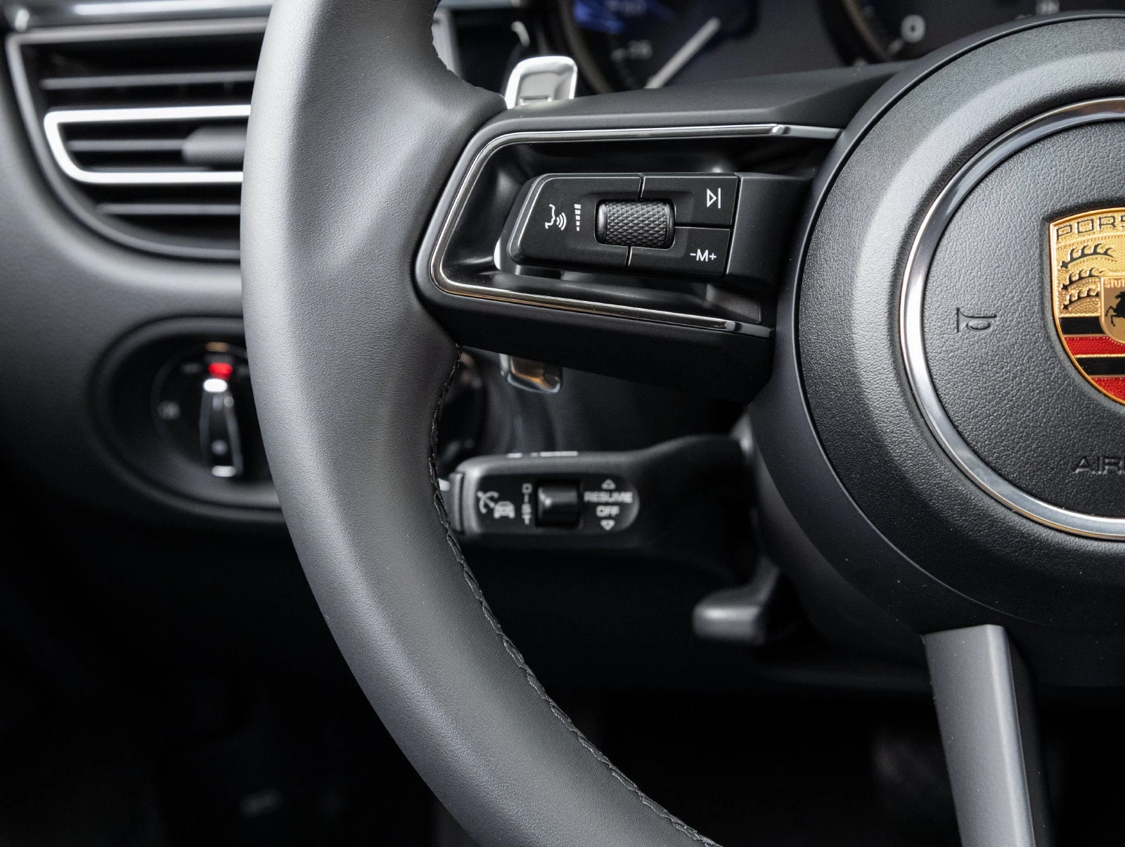 2026 Porsche Macan (95B), 15/20
