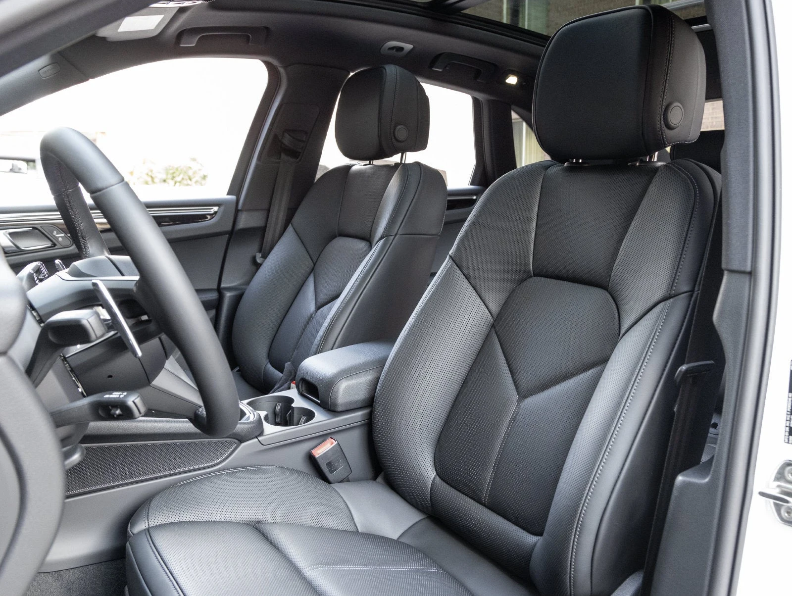 2026 Porsche Macan (95B), 5/20