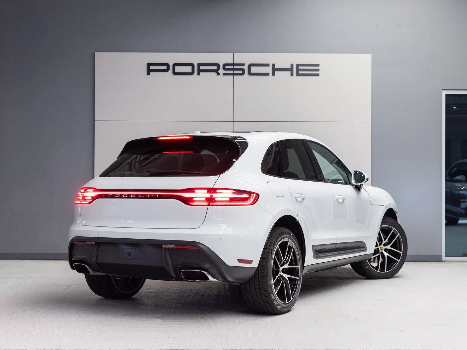 2026 Porsche Macan (95B), 7/20