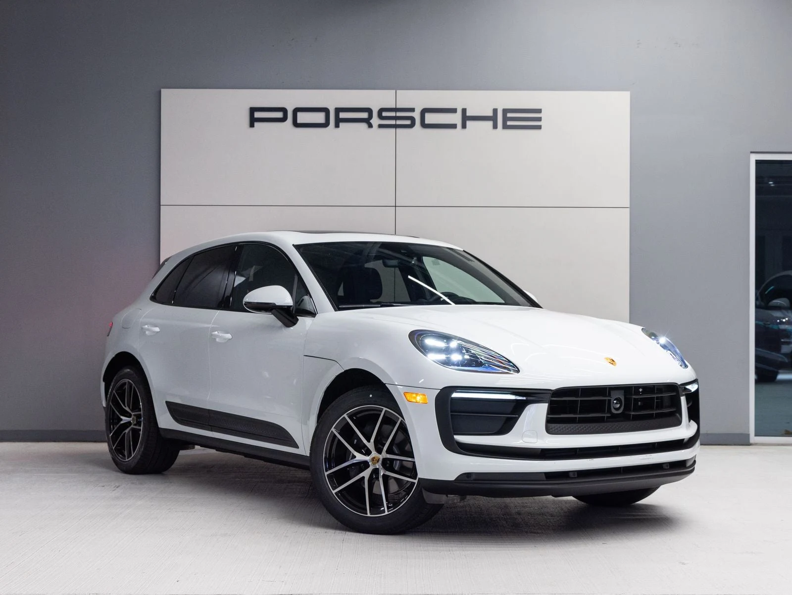 2026 Porsche Macan (95B), 9/20