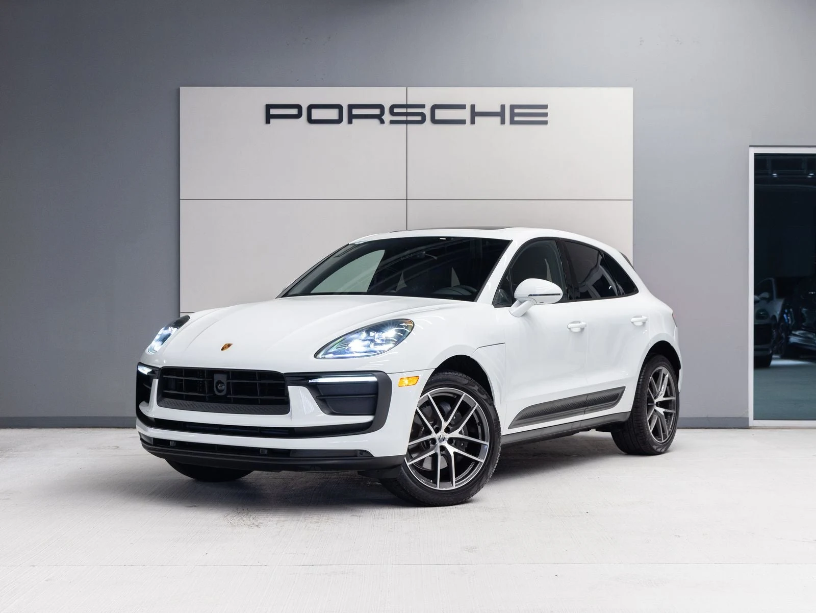 Porsche Macan (95B) · white · Indigo Auto Group