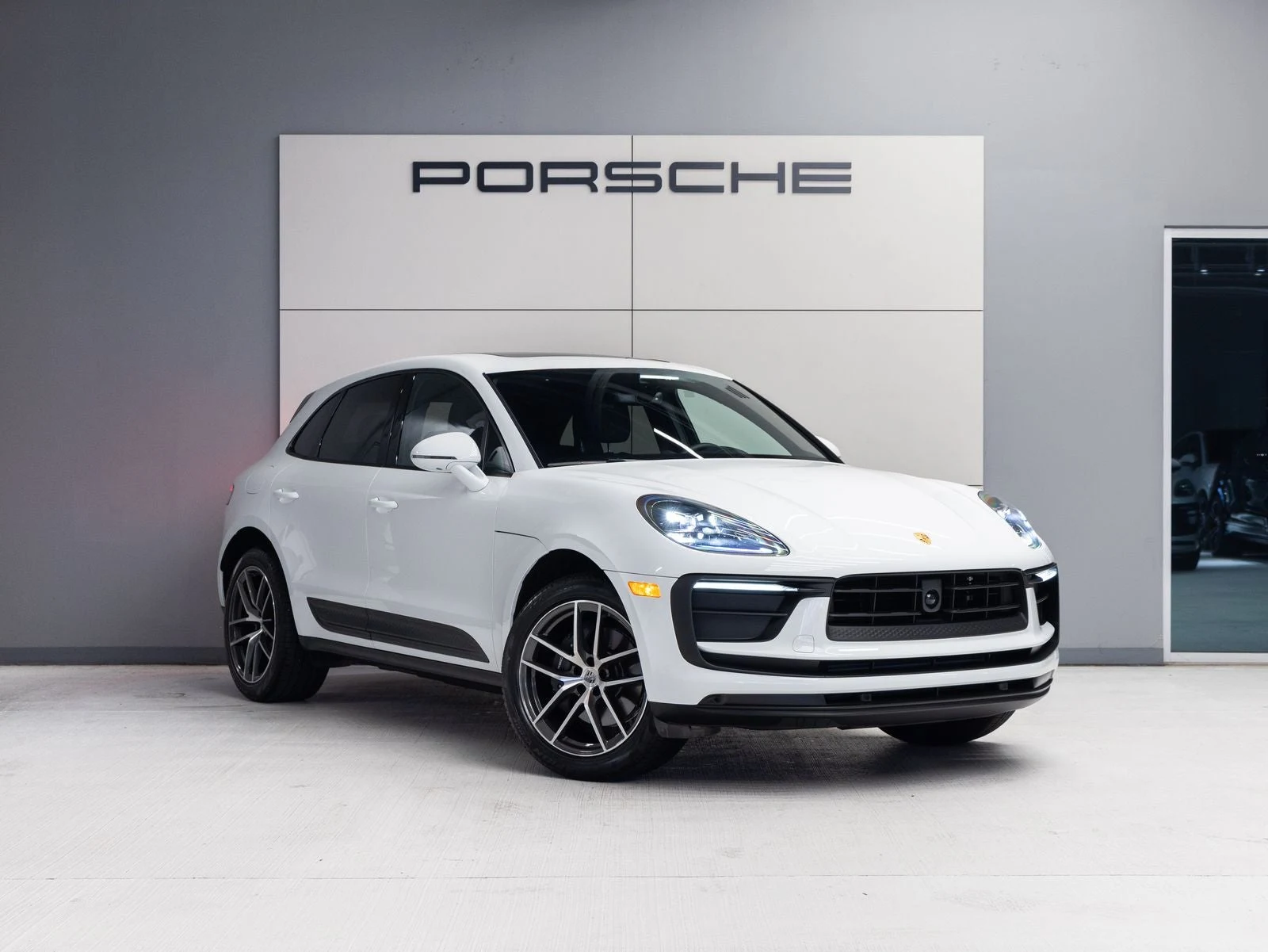 2026 Porsche Macan (95B), 9/20