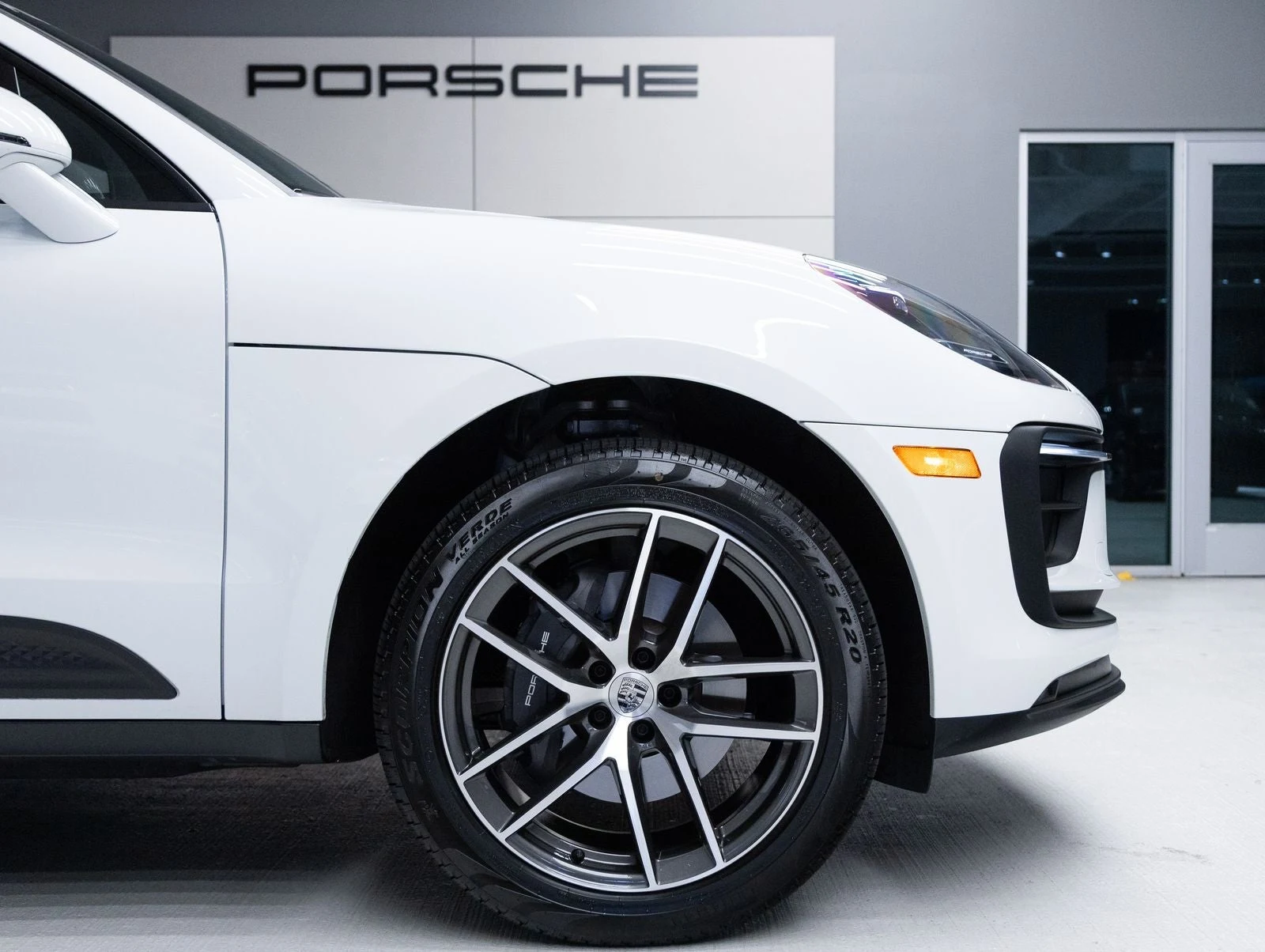 2026 Porsche Macan (95B), 11/20
