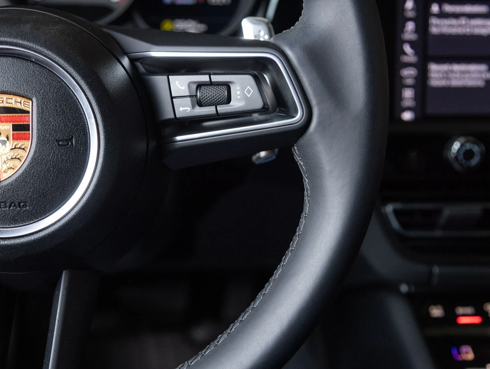 2026 Porsche Macan (95B), 16/20