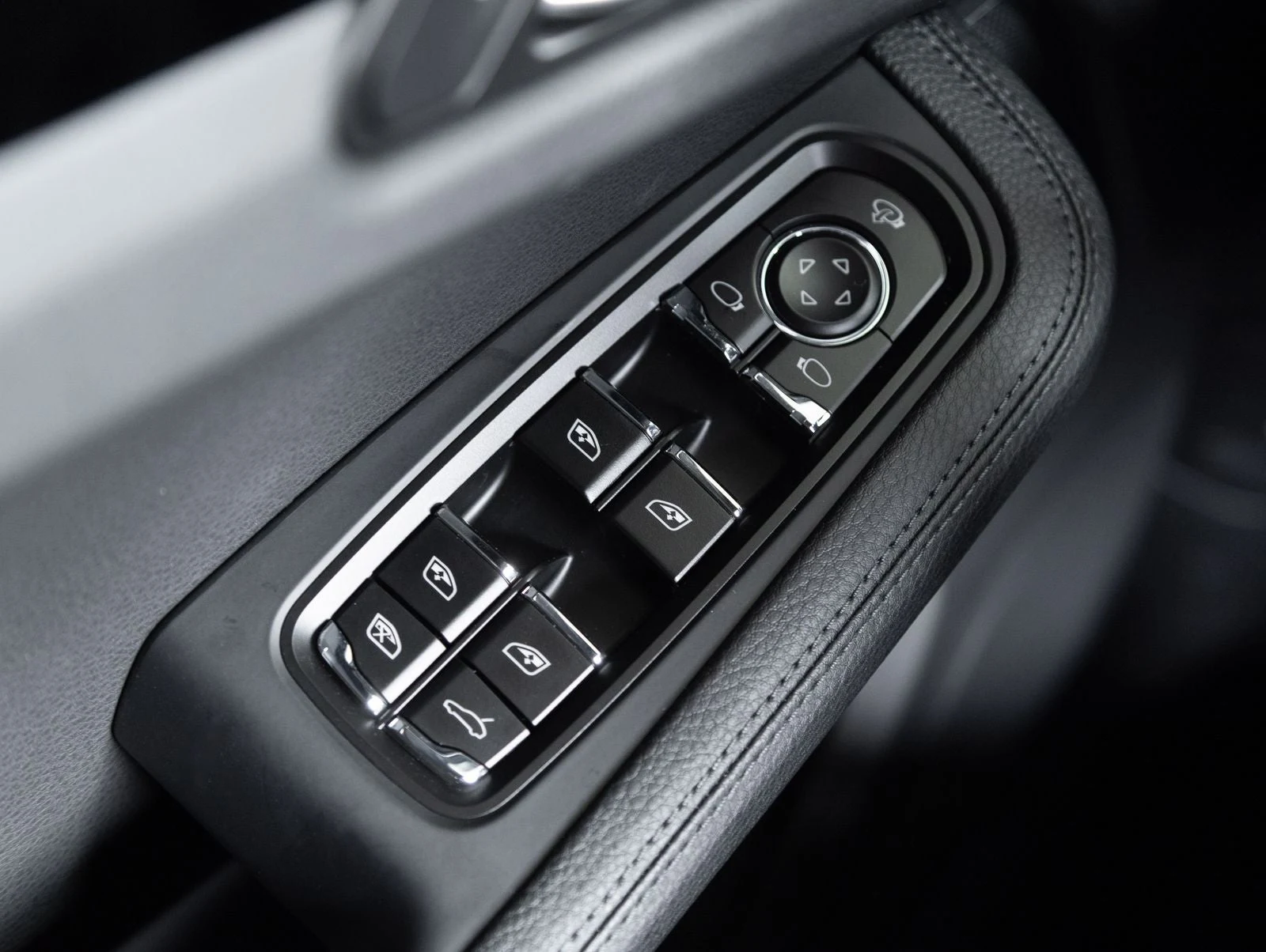 2026 Porsche Macan (95B), 19/20