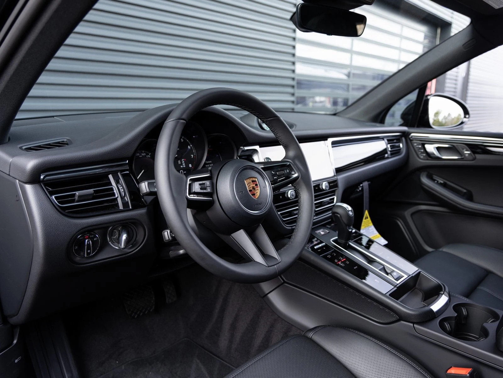 2026 Porsche Macan (95B), 4/20