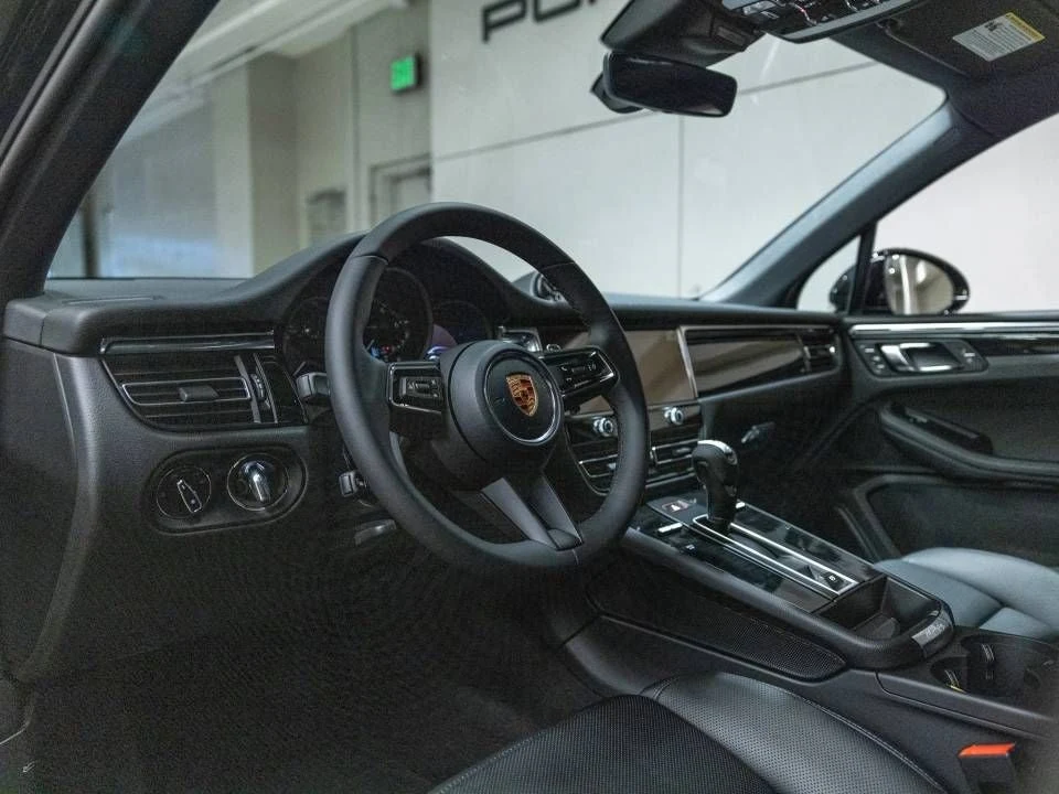 2026 Porsche Macan (95B), 4/20