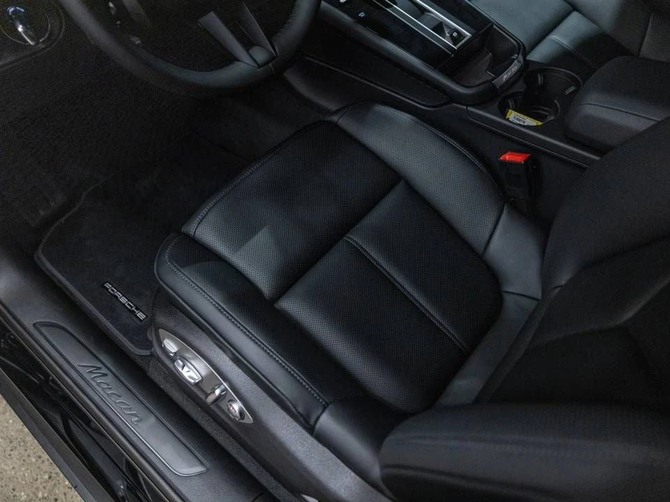 2026 Porsche Macan (95B), 18/20