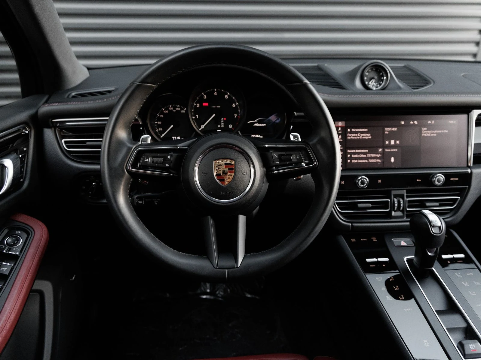 2026 Porsche Macan (95B), 17/20