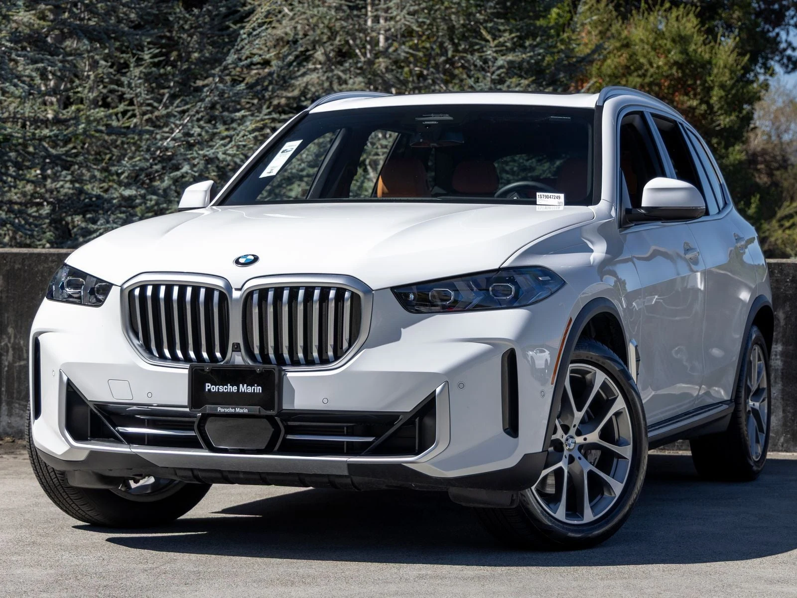 BMW X5 xDrive40i (G05) · Alpine White · Indigo Auto Group